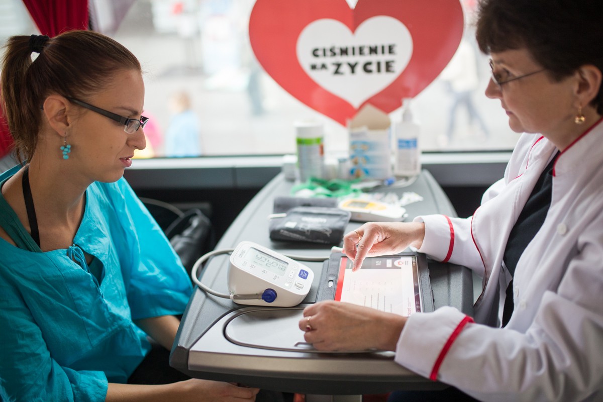 Walentynkowe badanie serc z Kolejami Mazowieckimi w pociągu relacji Warszawa-Działdowo
