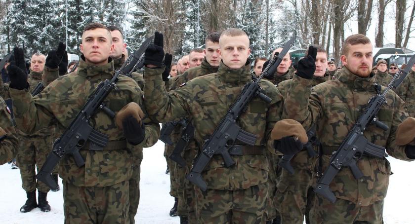 Pierwsza przysięga Terytorialsów w ciechanowskich koszarach [wideo/zdjęcia]
