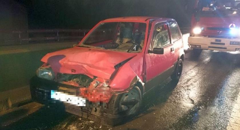 Czołówka na wiadukcie w Ciechanowie. Pijany jechał pod prąd [zdjęcia]