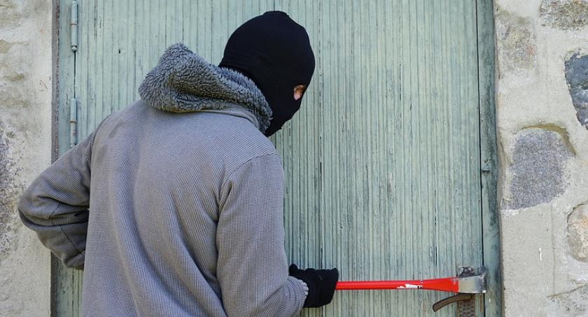 Wasze Info: Seria włamań na Aleksandrówce