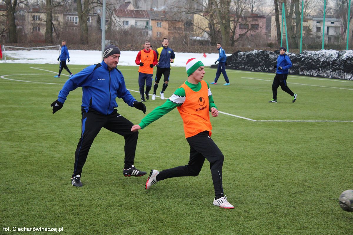 MKS Ciechanów pewnie pokonał lidera okręgówki (zdjęcia)
