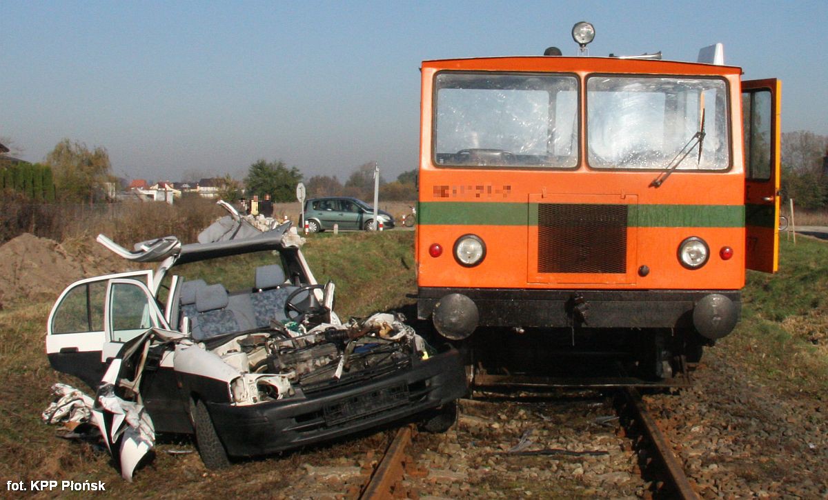 Groźny wypadek na niestrzeżonym przejeździe kolejowym u sąsiadów