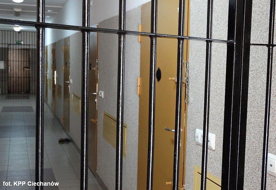 Dwóch mężczyzn zatrzymanych z narkotykami. Jeden wpadł w Ciechanowie, drugi w Glinojecku