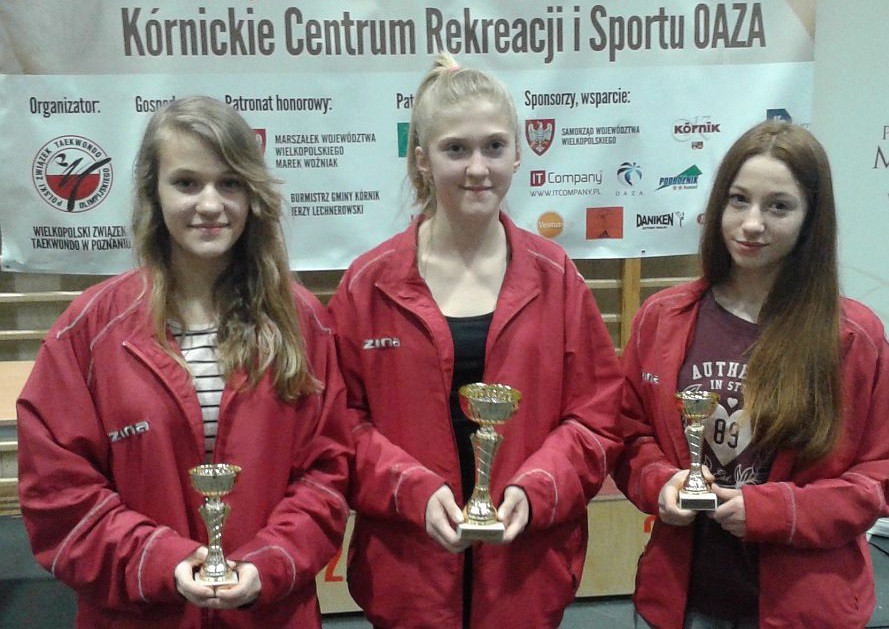 Trzy medale zawodniczek TKKF Promyk w zawodach Pucharu Polski
