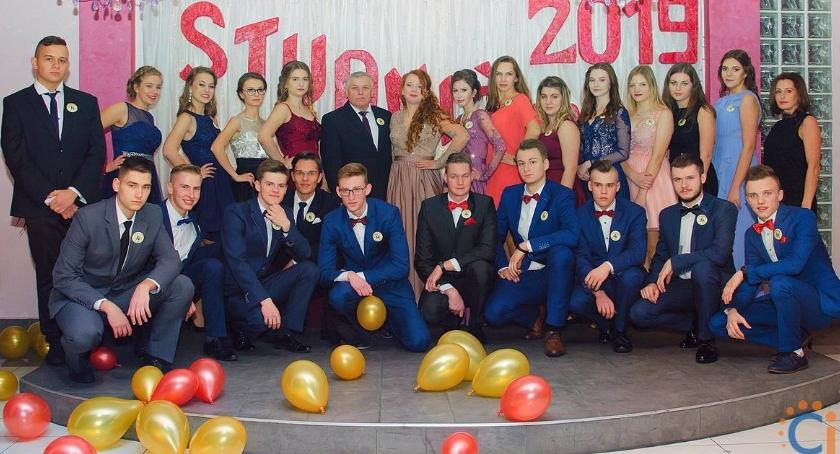 Studniówka 2019 w Liceum Ogólnokształcącym w Glinojecku [fotorelacja]