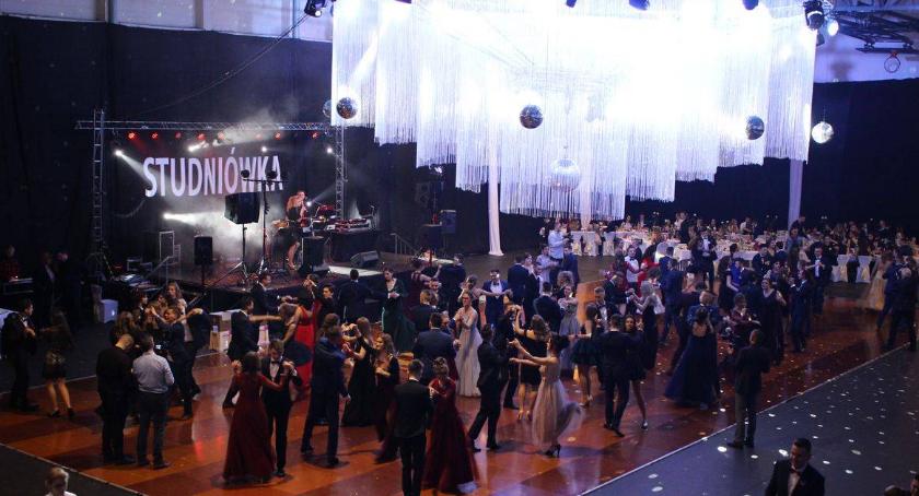 Studniówka 2019 w I LO w Ciechanowie - relacja wideo