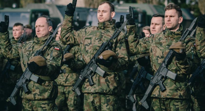 Pierwsza w tym roku przysięga Terytorialsów w ciechanowskich koszarach [zdjęcia]