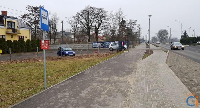 Czy pasażerowie z ul. Sońskiej doczekają się wiaty przystankowej?