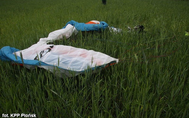 Tragiczny wypadek: zginął 38-letni paralotniarz. Spadł z ponad 50 metrów
