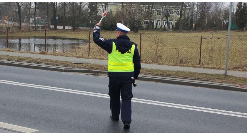 Piraci drogowi w pow. ciechanowskim. Pięć osób straciło prawka jednego dnia