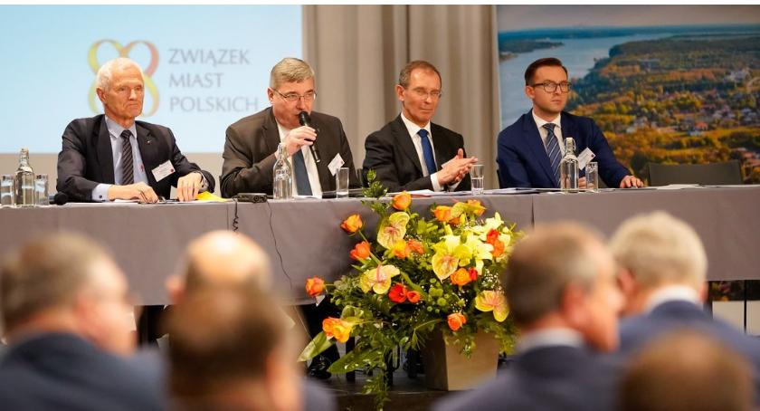 Prezydent Ciechanowa ponownie w zarządzie ZMP