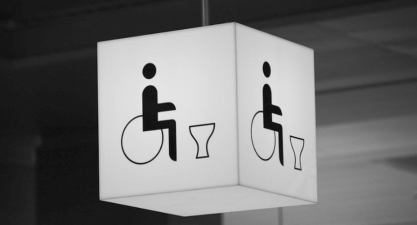 W Ciechanowie brakuje toalet dostępnych dla osób niepełnosprawnych