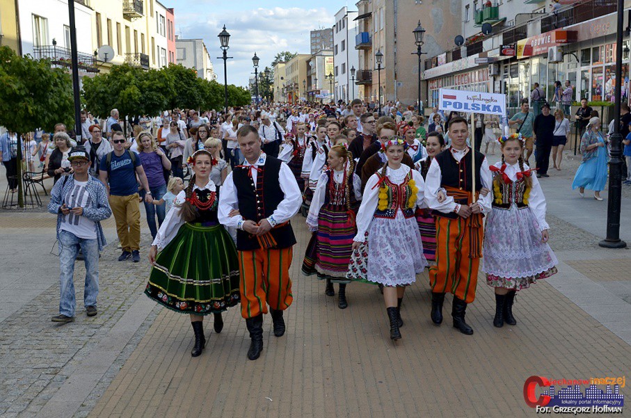 Międzynarodowy folklor nad Łydynią. Za nami Kupalnocka! (wideo/zdjęcia)