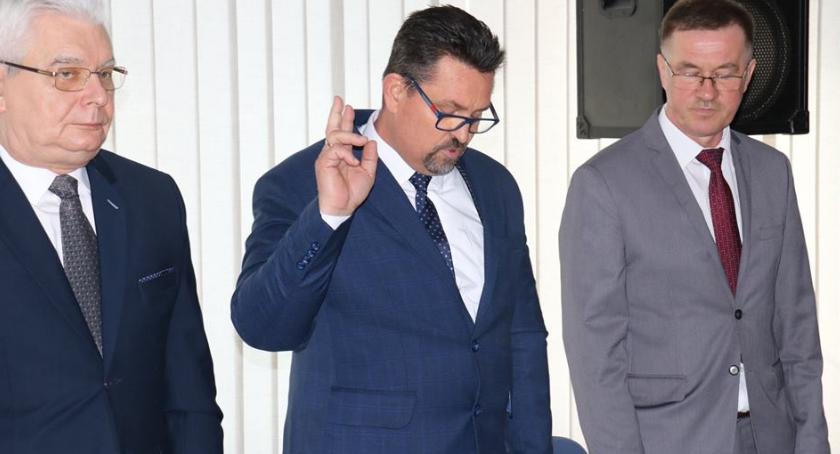 Rada Powiatu Ciechanowskiego w komplecie. Nowy radny złożył ślubowanie