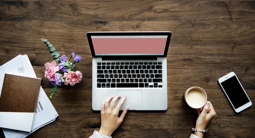 Dlaczego warto zatrudnić w firmie copywritera?