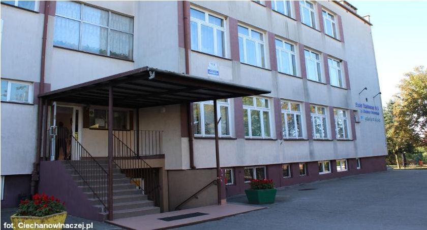 W Ciechanowie trwają konkursy na dyrektorów szkół i przedszkola. Ilu kandydatów złożyło oferty?