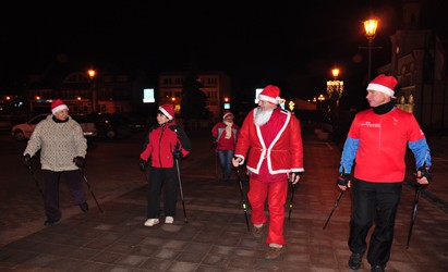 I Marsz Mikołajkowy Nordic Walking