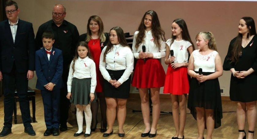 Obchody Święta Konstytucji 3 Maja w Opinogórze Górnej [zdjęcia]