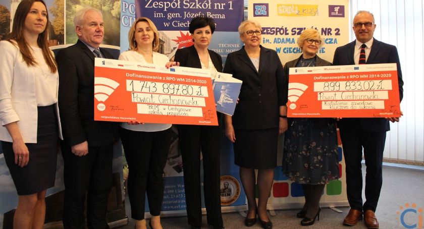 Umowy podpisane. Miliony złotych trafią do ciechanowskich szkół średnich [zdjęcia]