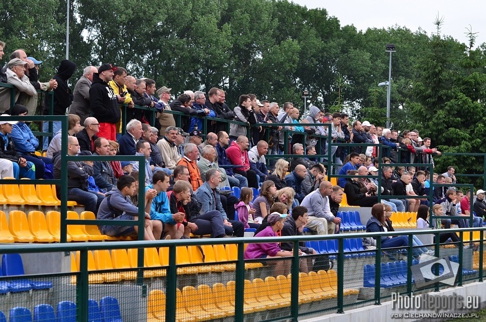 Bezpieczeństwo na stadionach – rekomendacje dla mazowieckich klubów na rundę jesienną