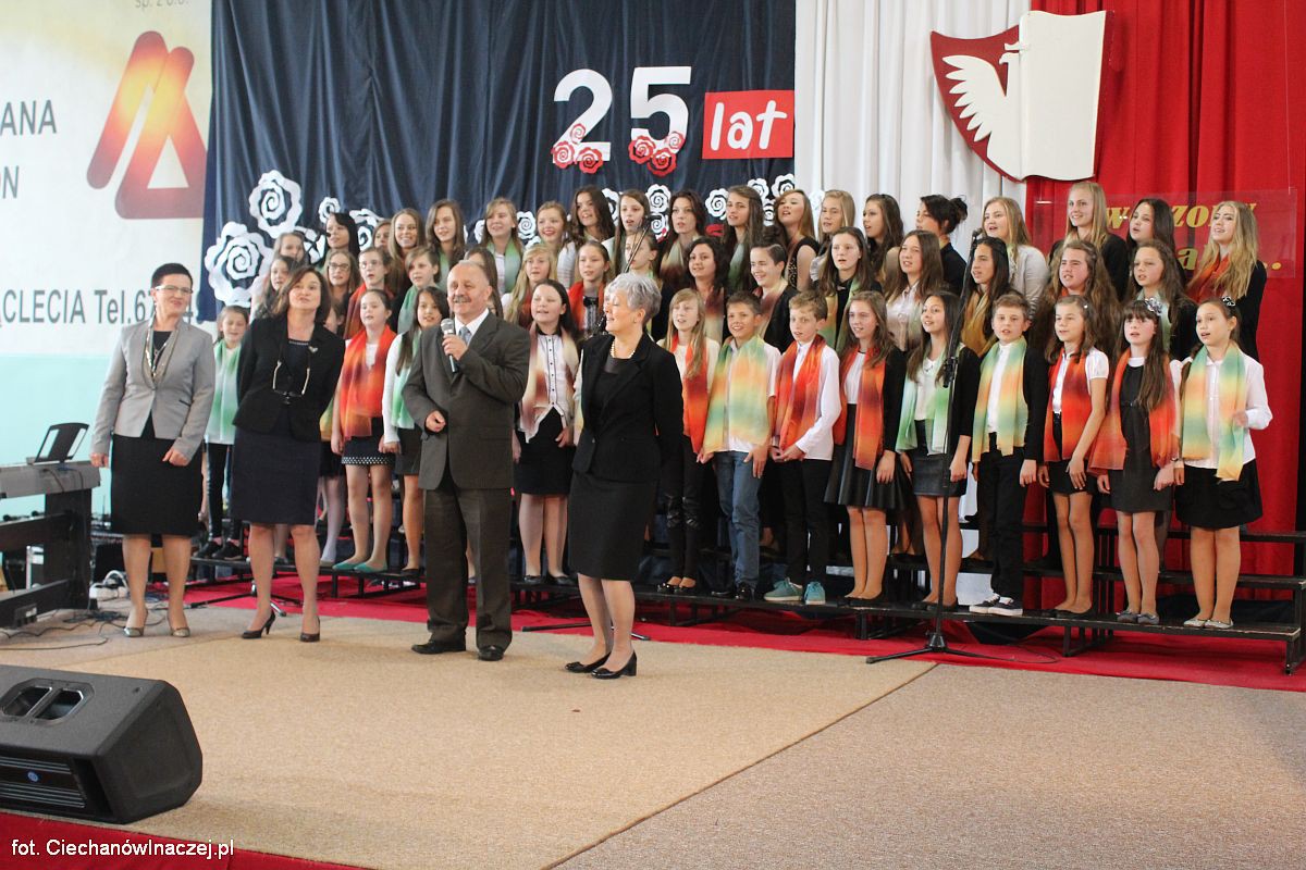 Szkoła Podstawowa nr 3 ma już 25 lat! (wideo plus zdjęcia)