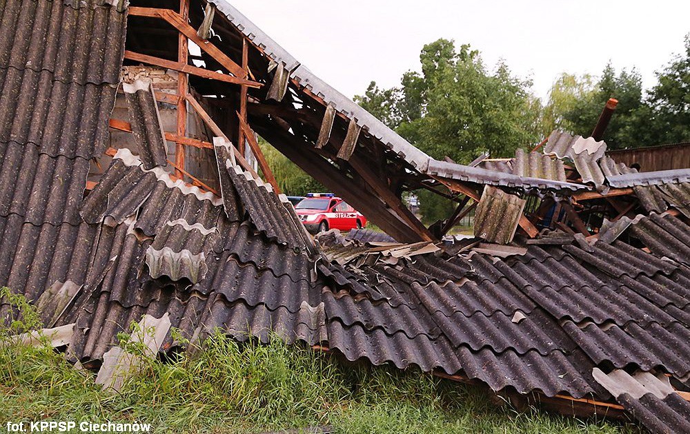 Nawałnice przeszły nad powiatem ciechanowskim. Trwa liczenie strat