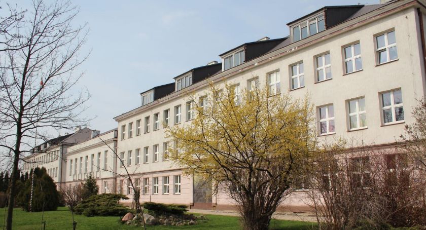 Czy nauczyciele z ciechanowskich szkół średnich otrzymali wynagrodzenie za czas strajku?