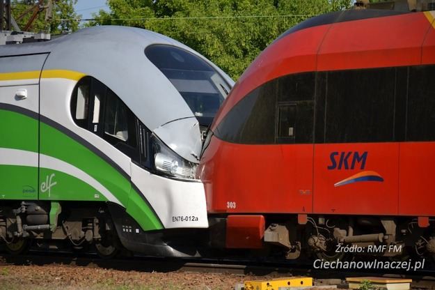 Wideo - Moment zderzenia KM relacji Warszawa-Ciechanów z SKM