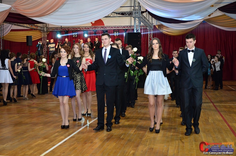 Studniówka 2015 w Zespole Szkół nr 2 w Ciechanowie [wideo]