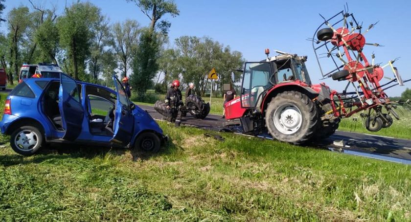Zderzenie ciągnika z Mercedesem - ustalenia ciechanowskiej policji