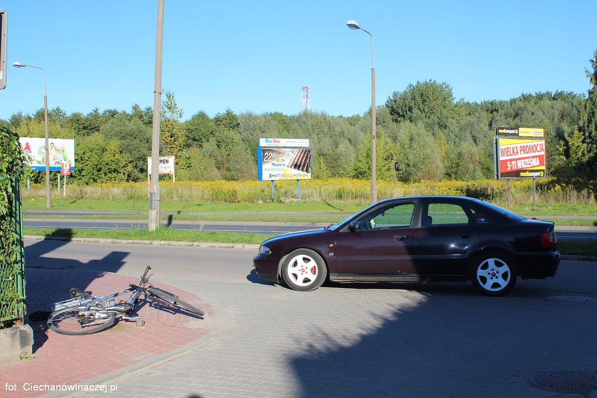 Zderzenie osobówki z rowerem przy Tatarskiej. Kto komu zajechał drogę?