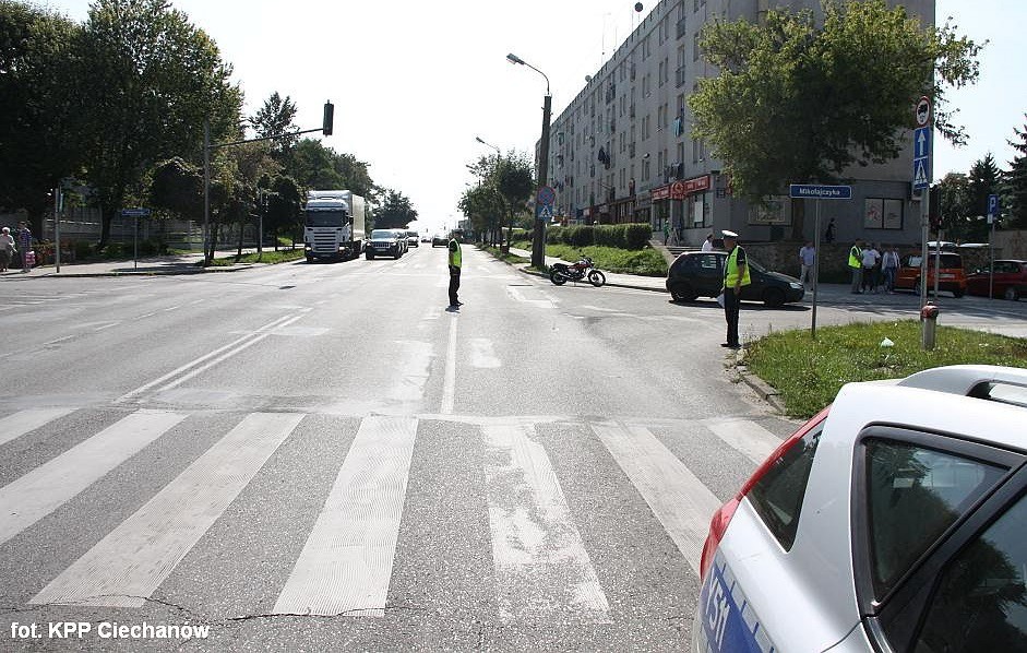 Motocyklista ranny w wypadku w centrum Ciechanowa