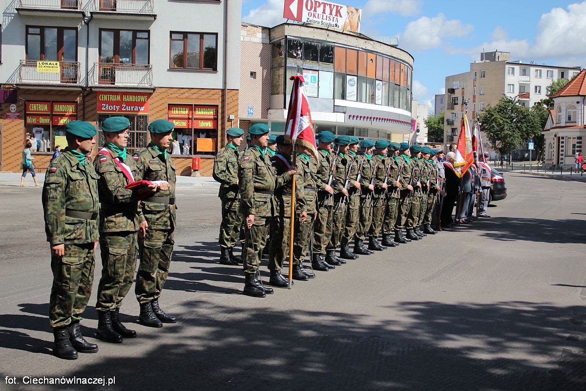 Ciechanowskie obchody święta Wojska Polskiego (zdjęcia)