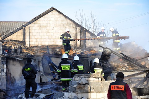 Policja: Pożar w Glinojecku, raport z dróg