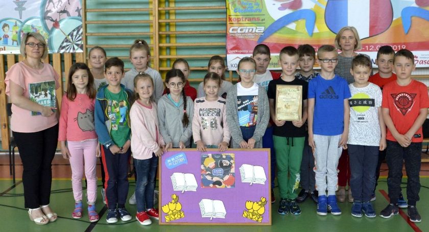 Jak nie czytam jak czytam - ogólnopolska akcja w SP 4 [zdjęcia]