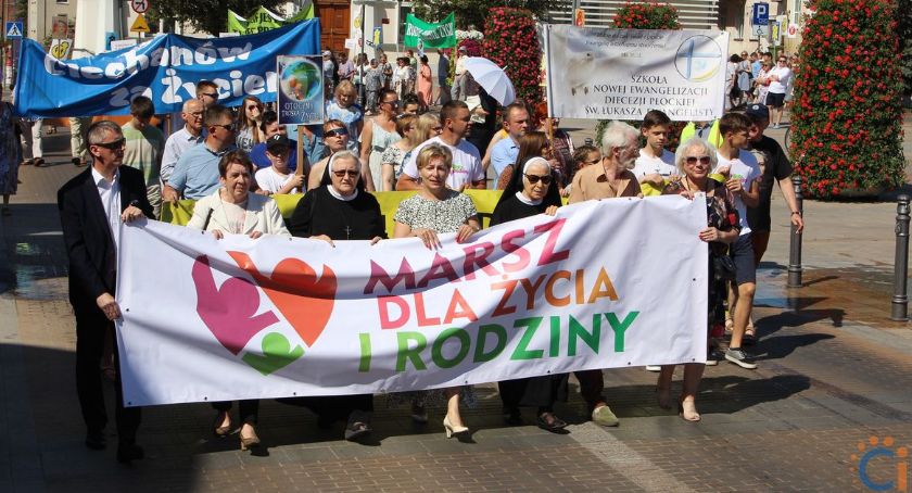 Przez Ciechanów przeszedł Marsz Dla Życia i Rodziny [fotorelacja]