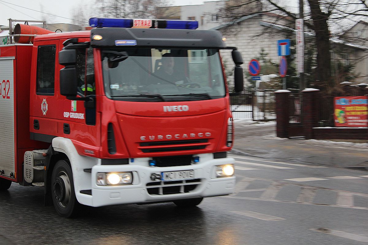 Sześcioosobowa rodzina podtruła się tlenkiem węgla. Rodzice i czwórka dzieci trafili do szpitala