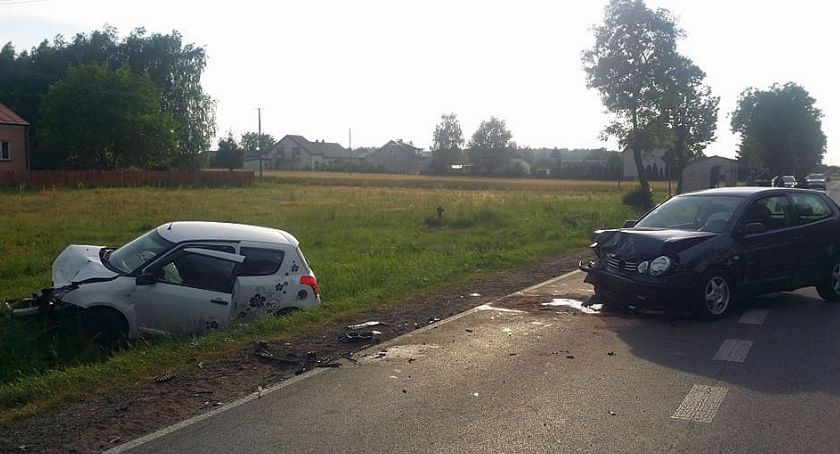 70-latek doprowadził do zderzenia osobówek