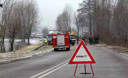 Wypadek w Pawłowie - Zima zaskoczyła... kierowców - Aktualizacja 18:30