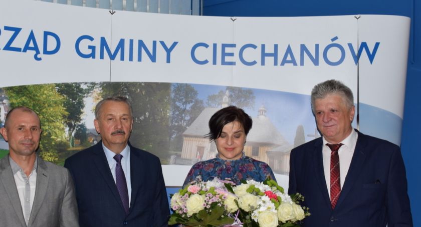 Po 42 latach pracy przeszła na emeryturę. Nowy Skarbnik Urzędu Gminy Ciechanów