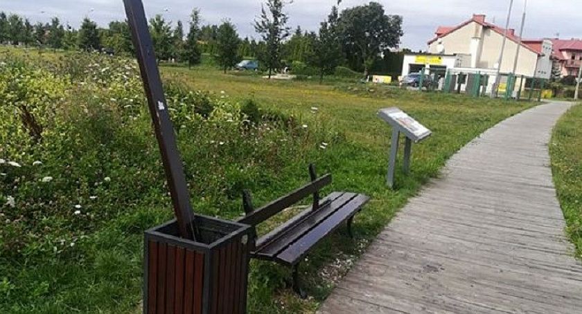 Wasze Info: Kolejne dewastacje na zamkowych błoniach [zdjęcia]