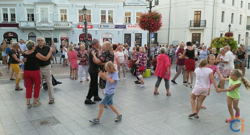 Roztańczona Warszawska. Ciechanowianie bawili się na deptaku [zdjęcia]