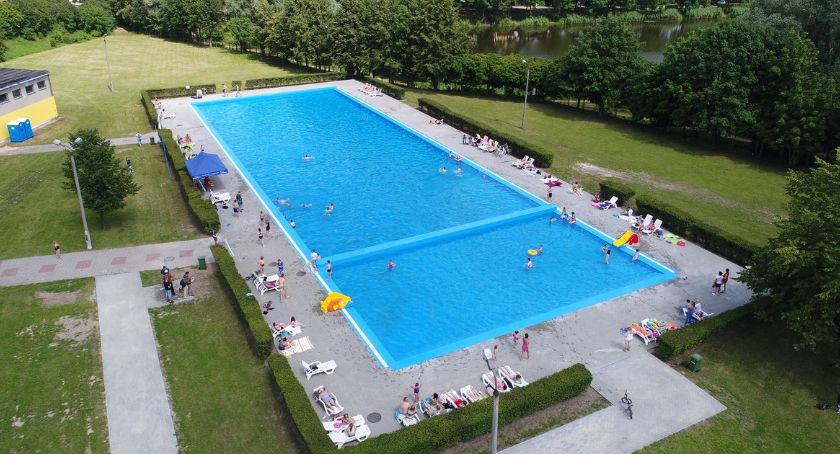 Piłkarski event na ciechanowskim basenie