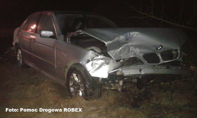 Zderzenie Opla z BMW. Trzy osoby zostały ranne (zdjęcia)