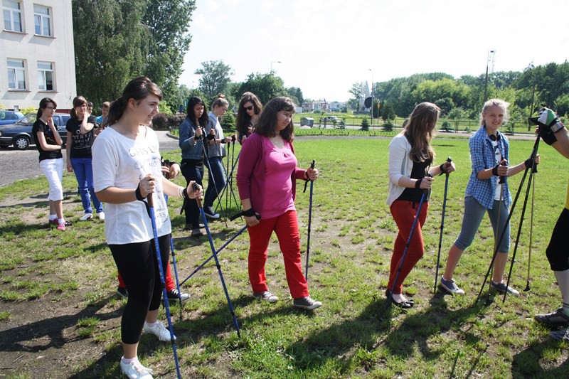Pokaz Nordic Walking w Gimnazjum nr3
