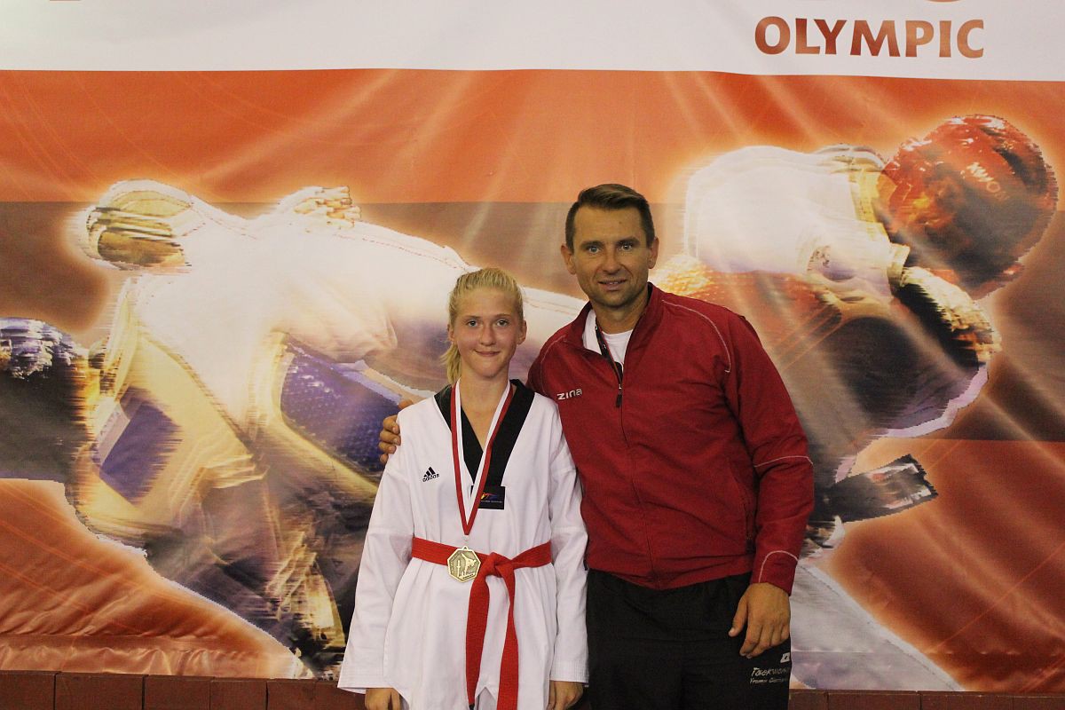 Dwa medale ciechanowianek podczas największego turnieju taekwondo