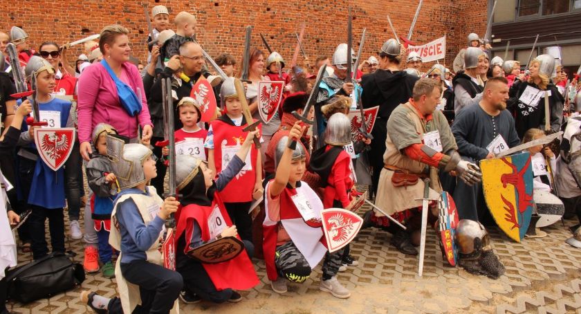 Najwięcej rycerzy jest w Ciechanowie. Ustanowiliśmy rekord Polski! [zdjęcia]