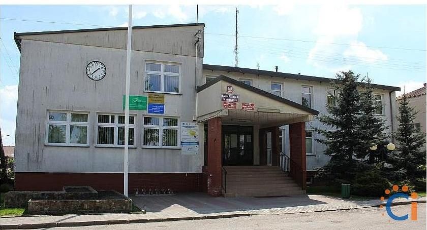 Dwóch kandydatów na stanowisko dyrektora ośrodka zdrowia w Glinojecku