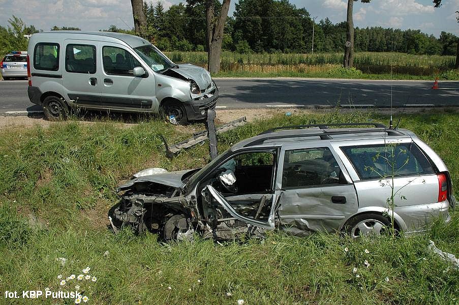 Uderzył Oplem w dwa samochody. Trzy osoby zostały ranne, w tym dziecko