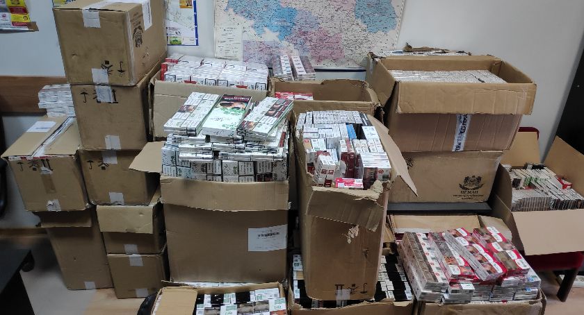 Policja przejęła nielegalny towar. Jego wartość przekracza 20 tysięcy złotych